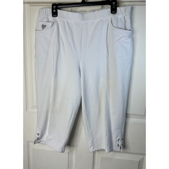 Quacker Factory Dream Jeannes Capri Size Large White Pedal Pushers Grommets - Picture 1 of 10